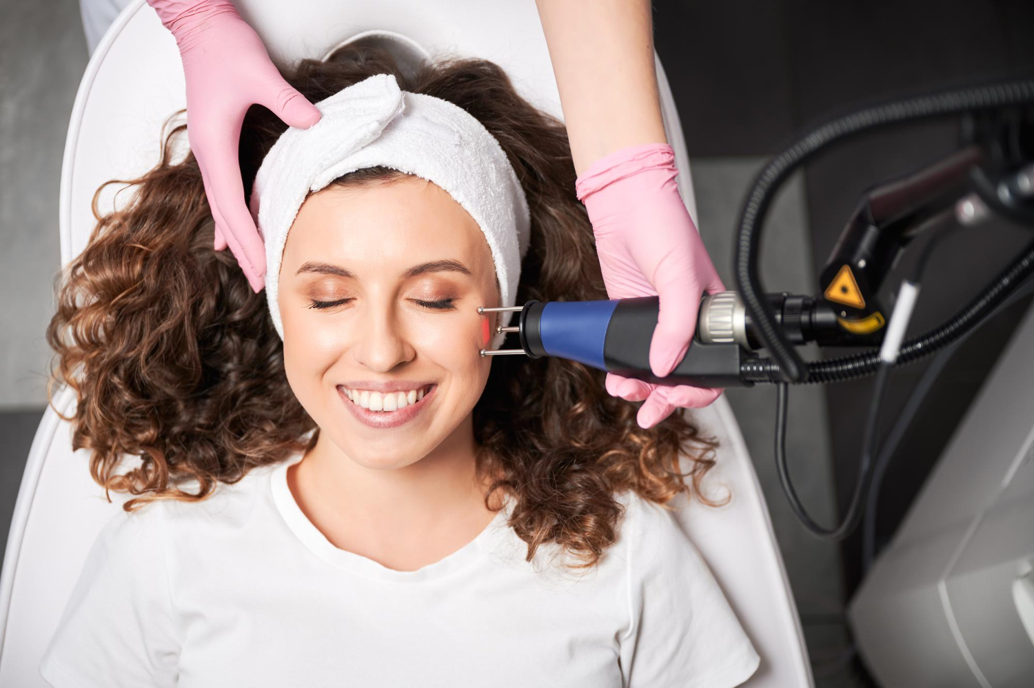 What Is Radiofrequency Microneedling? Benefits, What Can It Treat, And What To Expect